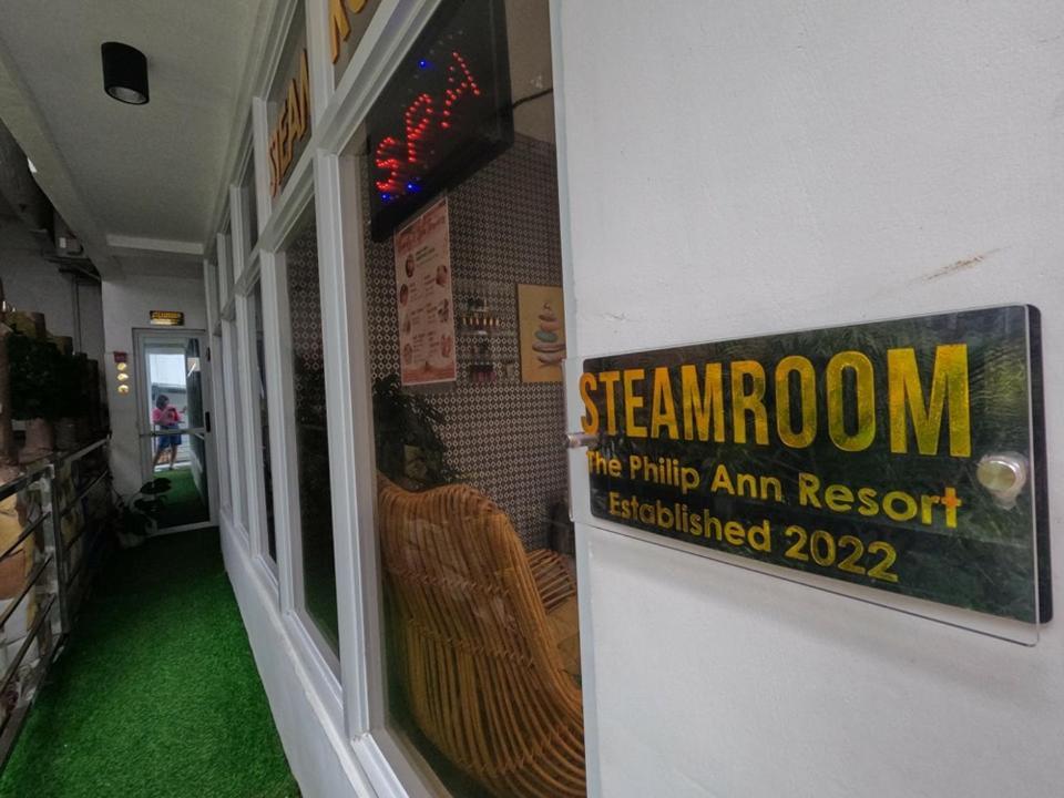 The Philip Ann Resort Mabini  Kültér fotó